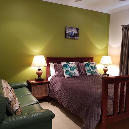 Sonja'S Bed And Breakfast Lightning Ridge Exterior foto