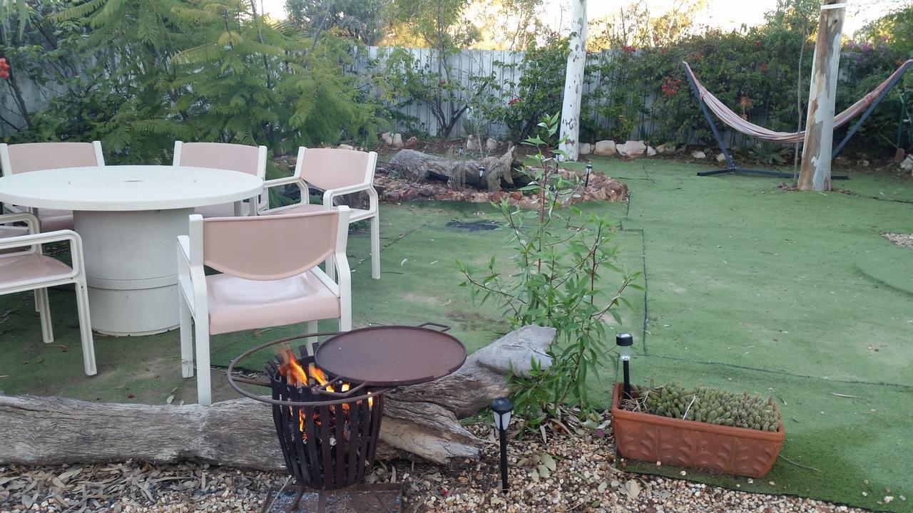 Sonja'S Bed And Breakfast Lightning Ridge Exterior foto