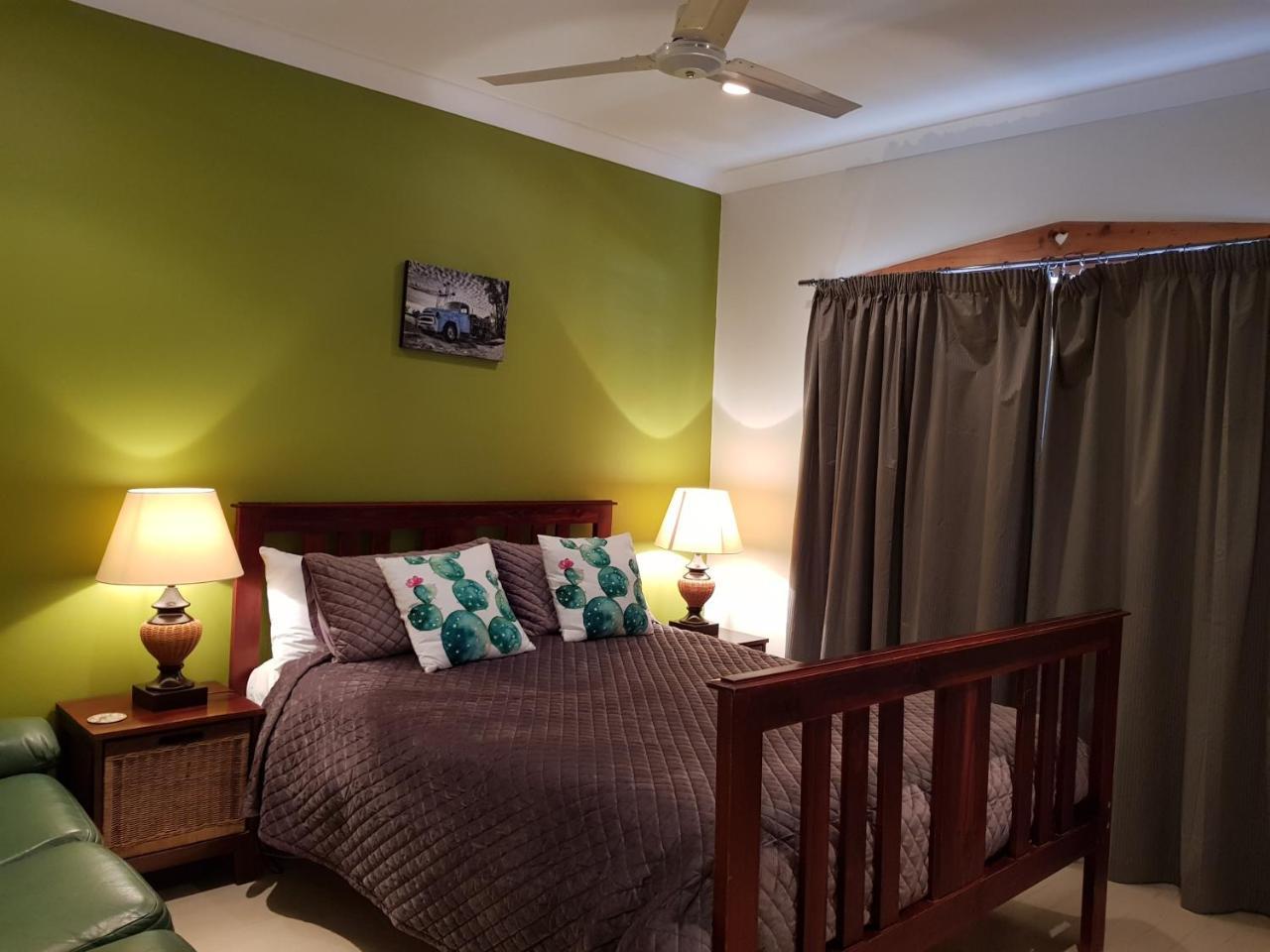 Sonja'S Bed And Breakfast Lightning Ridge Exterior foto